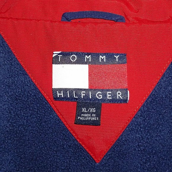 GENTLY USED TOMMY HILFIGER WINTER COAT, XL!!! - Picture 3 of 6